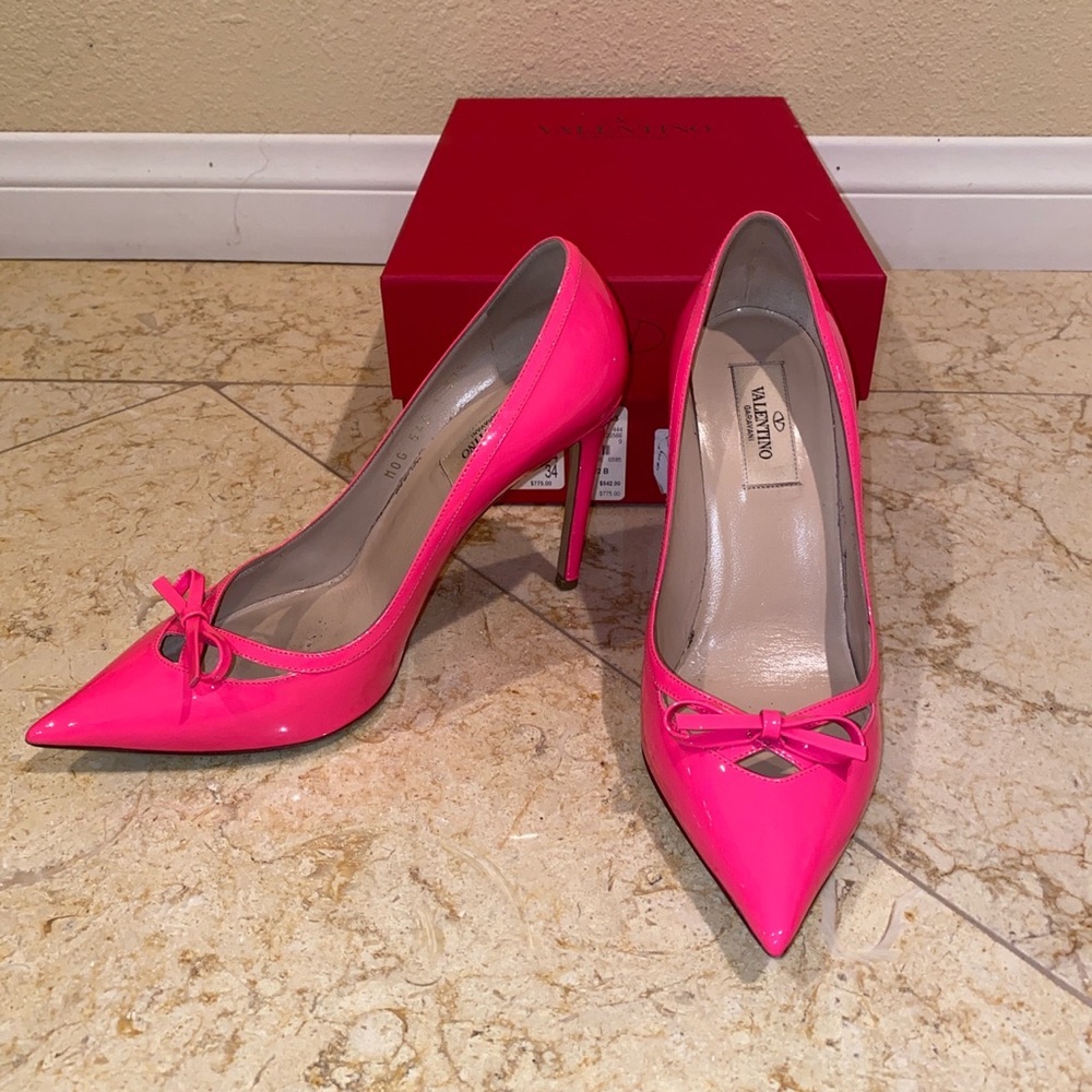 Valentino neon pink high heels. Size 37. Worn twice. Originally $775.